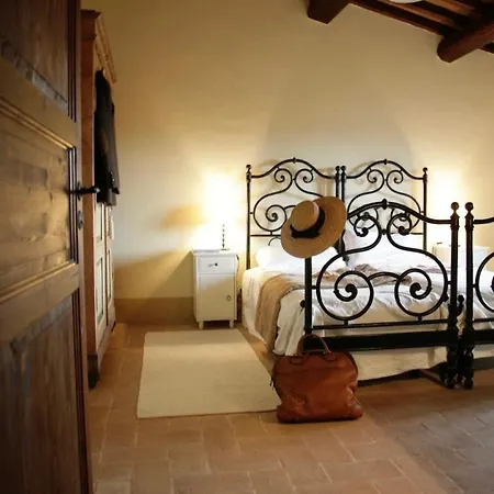 Сasa de vacaciones Italian In Medieval Town Near Orvieto Montegabbione